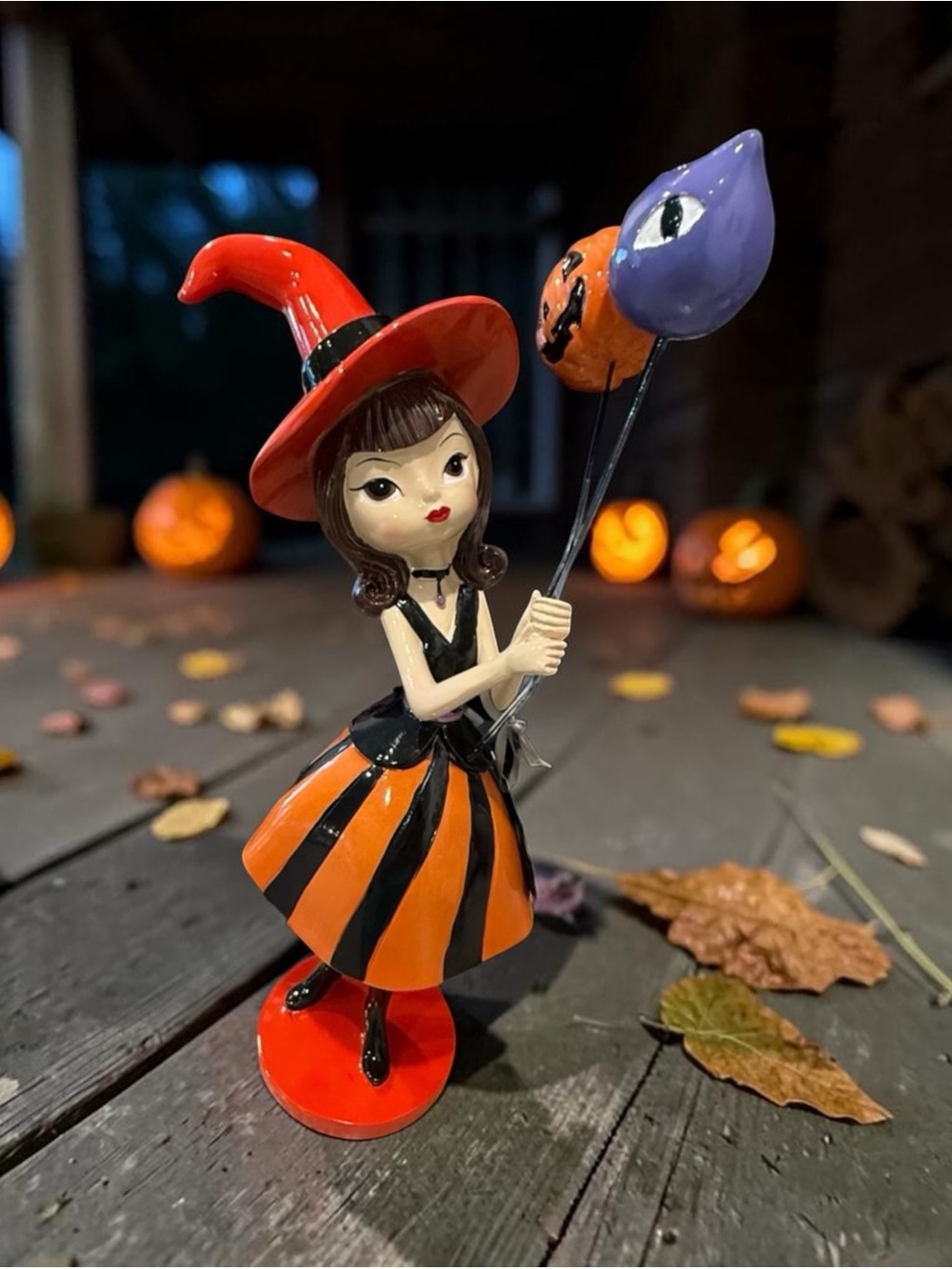 Bella luxx Halloween Witch Figurine halloween decor - Orange & Black